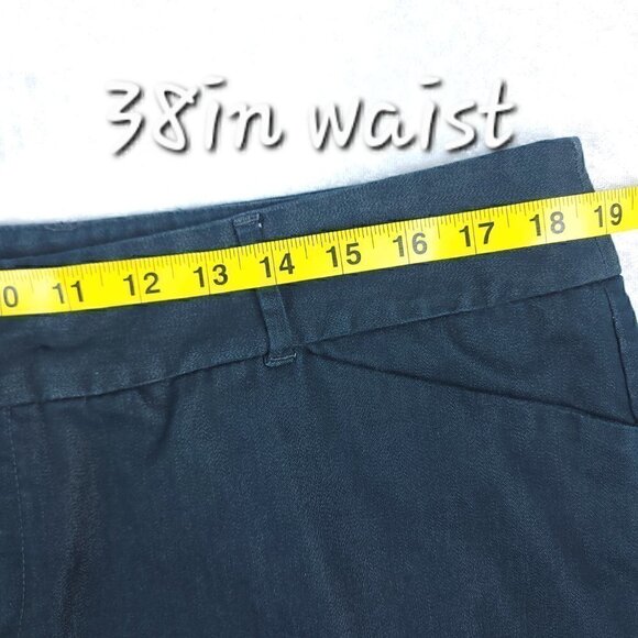 Mossimo Women's Black Capri Pants Size 16 - Picture 4 of 9